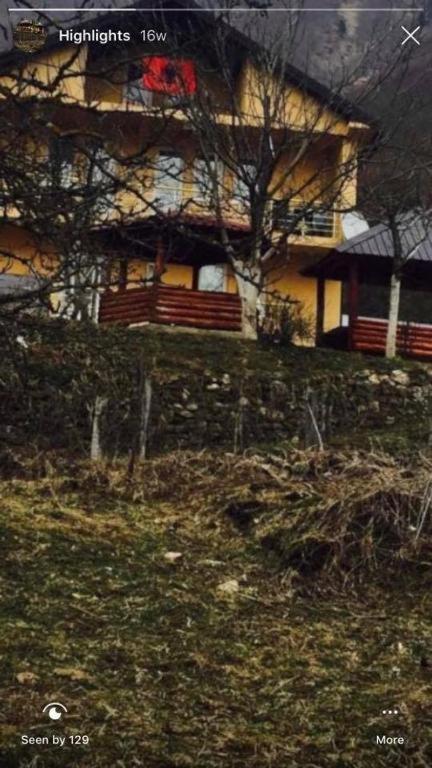 Gusinje Dedushi Guesthouse &Wood Cabins-Camping Place מראה חיצוני תמונה